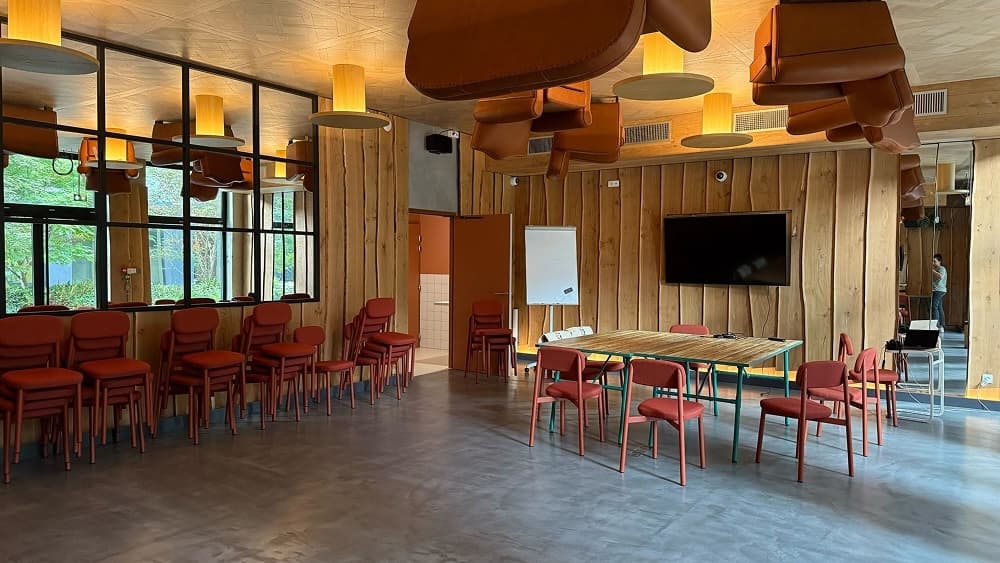 Upside Down (Flatmates, Ivry-sur-Seine)